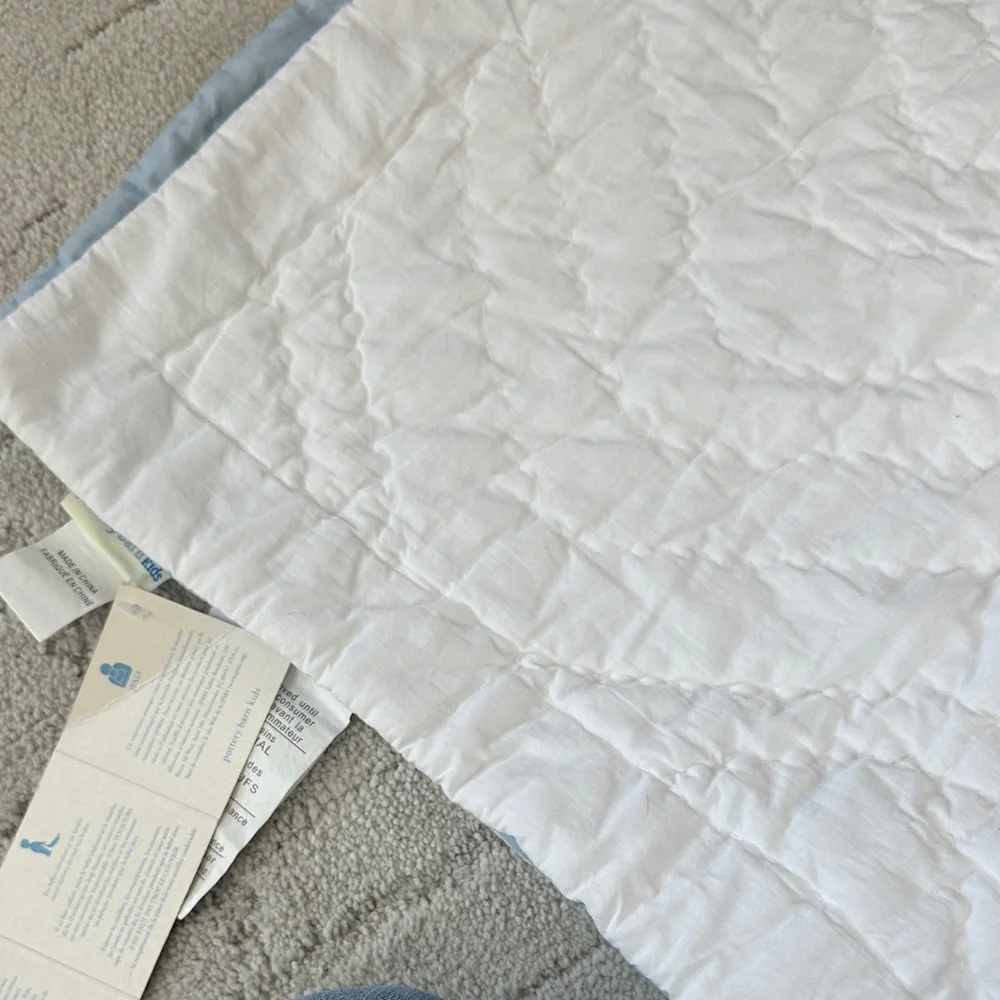 NWT Pottery Barn Baby Quilted Blanket in Light Blue, White & Grey - Picture 4 of 7